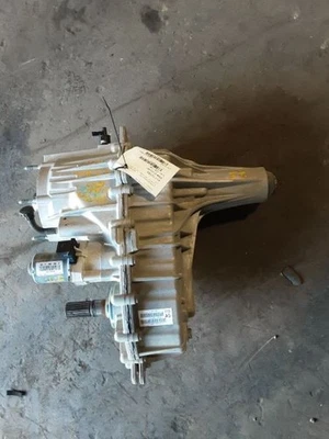 2019 2020 2021 2022 RAM 1500 TRANSFER CASE ASSEMBLY 68250775AG 6 LUG GAS  - Image 1 of 4