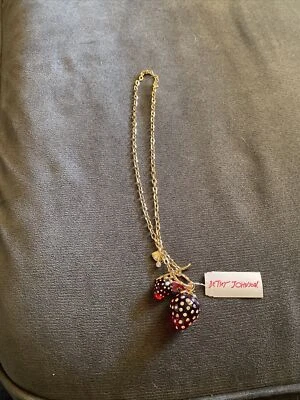 Collar colgante largo con dije de fresa Betsey Johnson Island Time Foto 1 de 3