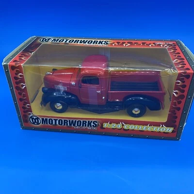 Camioneta pickup Motorworks Die Cast 2003 colección 1:24 roja 1941 Plymouth Foto 1 de 4