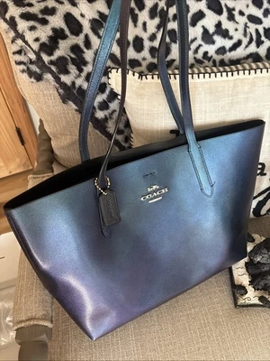 VHTF Unicorn Coach Hologram Avenue Tote Blue Purple Green Iridescent Gorgeous - Imagem 1 de 4