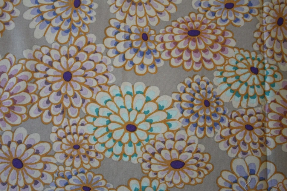 KAFFE FASSETT FLOATING FLOWERS MAUVE grey GP56 1/2 yard     original issue - Image 1 of 1