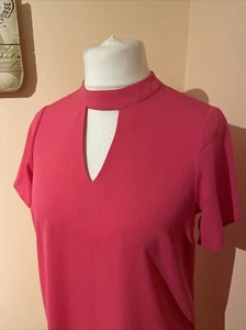 F&F Tesco Etuikleid kirschrosa NEU Größe 10 Halsbandausschnitt Cut-Outs vorne - Bild 1 von 7