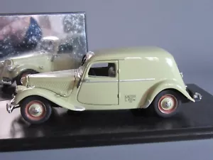 A585 Atlas 10 Citroën Traction 11 BL Fourgonnette Danoise 1950 1:43 + Socle - Foto 1 di 9