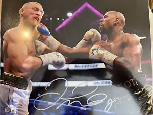 Floyd Mayweather Jr Signed 11x14 Photo vs. Conor Mcgregor Beckett HOLO Witnessed