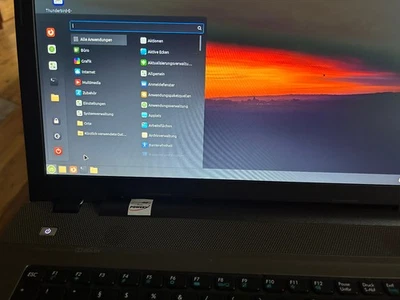 Laptop Medion Akoya 17" mit 2 Betriebssystemen+1000Gb Festplatte  - Bild 1 von 4