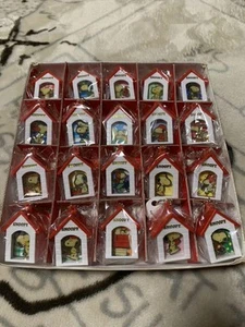 Snoopy Pin House Collection All 20 Types - Picture 1 of 5