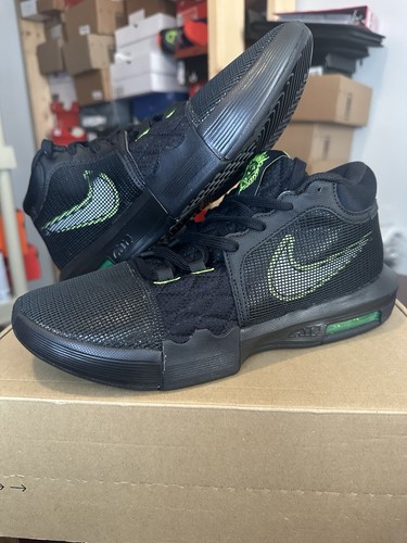 Scarpe da basket Nike LeBron Witness 8 taglia 9 5 da uomo nere Volt bianche