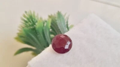 CERTIFIED SRILANKAN RUBY - Natural Corundum- 9.42 Crts  Round Shape - Image 1 of 4