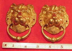 Vintage 2 LION HEAD BRASS 2 3/4in x3 3/4in CHEST DRESSER BOX TRUNK HANDLES PULLS - Picture 1 of 10