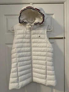 Tommy Hilfiger Women’s White Puffer Vest with Hood and Zippered Pockets - Picture 1 of 20