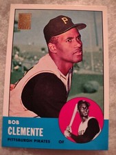 2001 Topps  Roberto Clemente #19 50th Anniversary Reprint