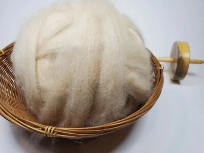 100% Alpaca Roving - Light Fawn - Huacaya - Natural - Image 1 of 4