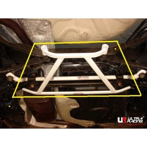 Barra inferior trasera Ultra Racing para FORD FOCUS MK2 1.6 1.8 2.0 TDCI '04 (UR-RL4-247) - Imagen 1 de 1