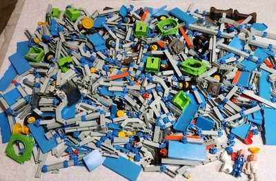 Construx Huge Lot. Over 8.5 pounds. - Image 1 of 4