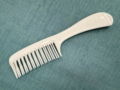 VTG Clinique Wet Dry Comb Wide Curved Double Row Tooth Detangling White 8.5” - Image 1 of 4