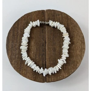 White Puka Shell Bracelet 9.25” Vintage With Old Barrel Clasp Fishing Line y2K - Picture 1 of 5