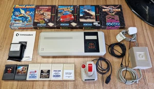 Commodore 64GS PAL, w tym 15 gier, niektóre w pudełku Ocean, System 3 i Domark Rzadki - Zdjęcie 1 z 13