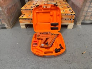 PASLODE IM350 FRAMING NAILER./ FULL KIT WITH CASE TOOL 9 - Picture 1 of 7