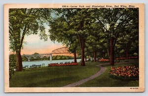 Levee Park & Mississippi River in Red Wing Minnesota Linen Postcard - Picture 1 of 2