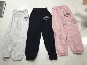 Sweatpants girls 3 pack, pre owned but still in great condition. - Picture 1 of 5