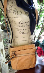 Wilsons NWT Leather Cognac Boho Finish Leather Crossbody Shoulder Bag MSRP $120 - Picture 1 of 9