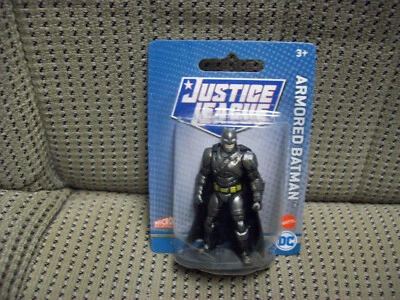 Batman Blindado, 2.5" Mini Figura/Cubierta de Pasteles con Soporte, Micro Colección GGJ13 Foto 1 de 4