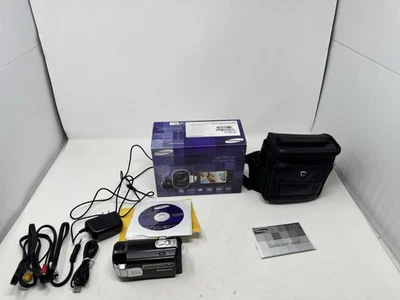 Videocámara portátil Samsung SMX-F40BN SD con memoria flash + cargador SD de batería y bolsa Foto 1 de 4