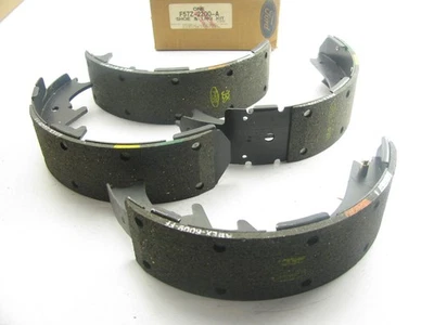 Zapatas de freno traseras Ford F57Z-2200-A - 1995-2010 Mazda B2300, 1995-2007 camión B3000 Foto 1 de 3