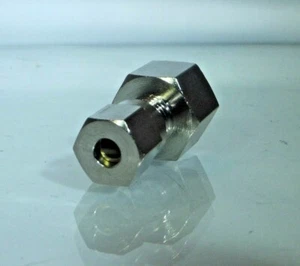 1/4 BSP Buchse auf 8 mm Kompressionsbolzenarmatur in vernickeltem Messing (1) 723 - Bild 1 von 1