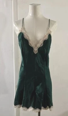 Lencería De Colección Val Mode Verde Esmeralda Slip Chemise Satén Talla M Sexy Coqueta Años 90 Foto 1 de 4