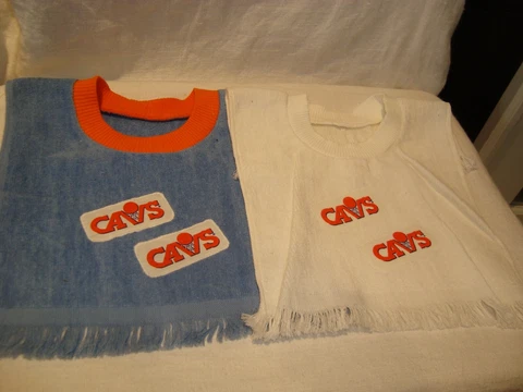 Cleveland Cavaliers NBA Basketball Handmade/Tea Towel Children's/Baby Bib NEW Cover