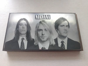 NIRVANA -With the lights out- 4 Disc Box Set!!3CDs plus DVD(PAL)!!! Europe 2004! - Bild 1 von 11