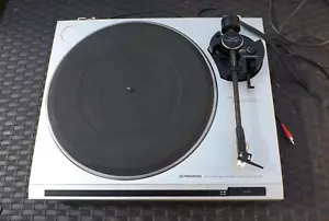 PIONEER PL-120 BELT DRIVE AUTO RETURN VINTAGE CLASSIC TURNTABLE - Picture 1 of 6