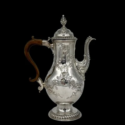 Antigua cafetera de plata George III Sheffield 1774 Henry Tuder & Thomas Leader Foto 1 de 4