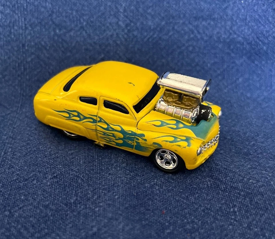 '49 Coupe Yellow Muscle Machine 2002 Funline Diecast 1:64 Mercury - Image 1 of 4