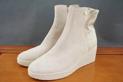 Botas Vionic Skylar para mujer talla 10 beige gamuza cuña tobillo cremallera zapatos cómodos Foto 1 de 4