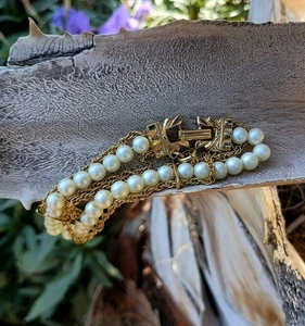 Vtg 1960's Faux Pearl & Gold Chain Bracelet 7" Wrist Or Smaller Goldette Days  - Picture 1 of 7