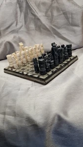 Vintage Egyptian made chess set. - Picture 1 of 4