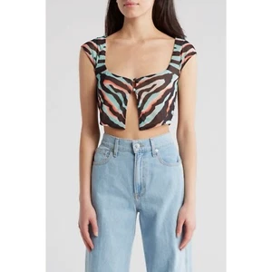 Top corto manga tapa dos botones Nylah colocación cebra verde azulado AFRM, M - Imagen 1 de 9