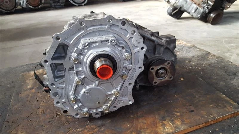 Used Transfer Case Assembly fits: 1999 Nissan Pathfinder AT Grade C Foto 1 de 4