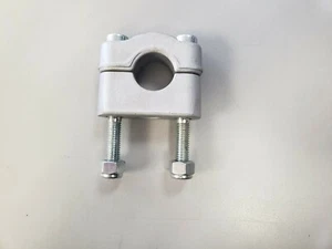 Abrazadera de manillar KTM 1997-2000 50SX #450.01.038.044 - Imagen 1 de 1