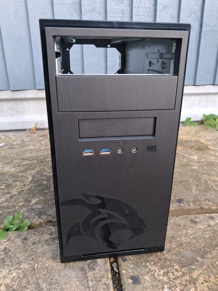 ANTEC mini ATX Computer Case refurbished - Image 1 of 4