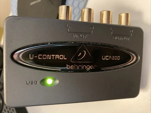 Behringer UCA200 U-Control - Interfaz de tarjeta de sonido USB/Audio - Imagen 1 de 6