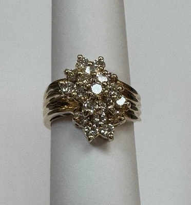14KT  SOLID YELLOW GOLD 1.10 CT DIAMOND LADIES CLUSTER RING SIZE 7.25 -GRAM 8 - Image 1 of 4