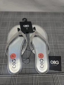 Women's BCBG Silver Flip Flops Size 7 Brand New With Tags - Picture 1 of 3