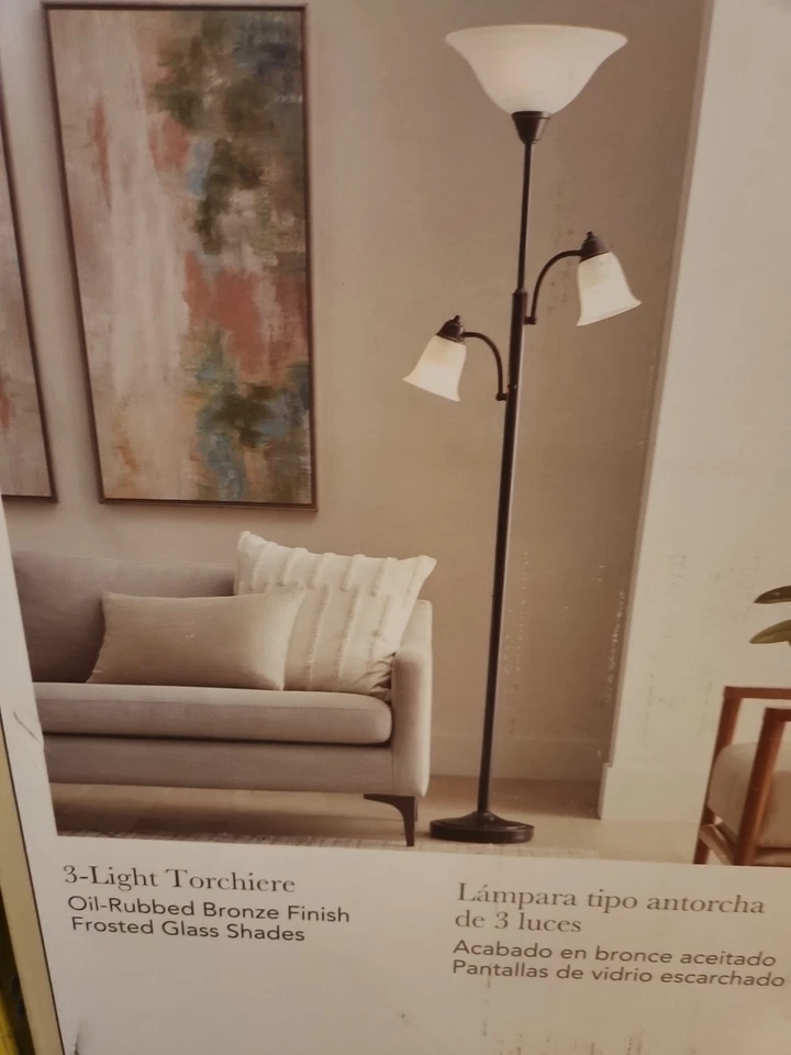 Antorcha Allen + Roth 72" 3 luces acabado bronce frotado con aceite pantalla de vidrio esmerilado Foto 1 de 4