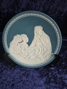 Plato de pared Villeroy & Boch Mettlach Navidad 1981 María la Magnífica - Imagen 1 de 3