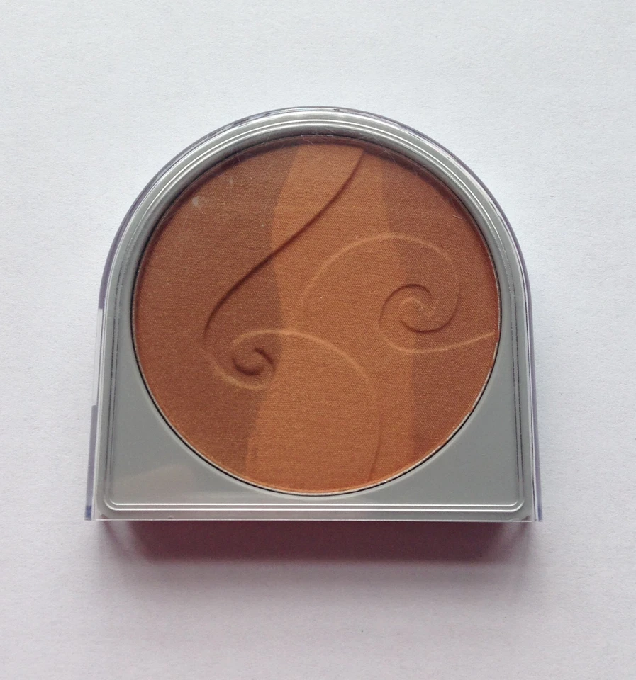 玫琳凯签名铜亮粉 (743200) 全新带盒 — 第 1/1 张图片