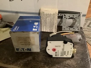 EATON DEFROST TIMER 8-804, Defrost Interval 8 Hrs, Defrost Time 21 MIN. Bx224 - Picture 1 of 3