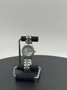 Reloj para mujer Citizen de cuarzo EQ0530-51N esfera azul perla cristal acentuado - Imagen 1 de 14